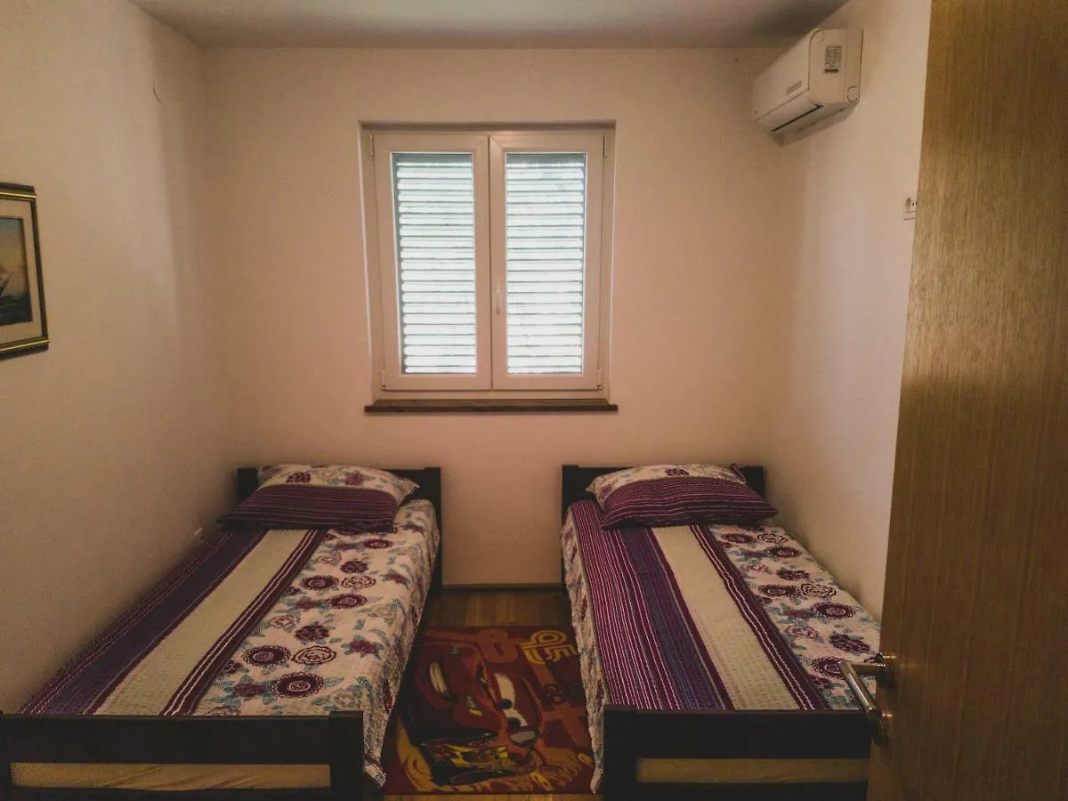 Villa Orka Omisalj Croatia