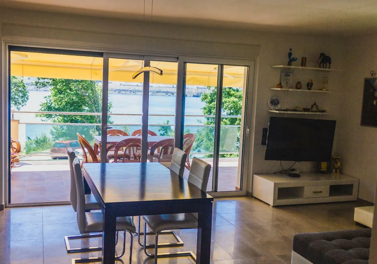 Apartment Villa Orka Omisalj