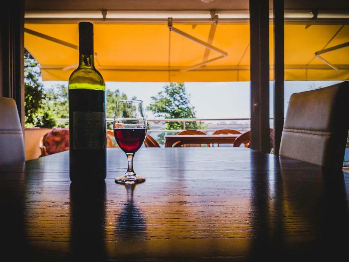 Villa Orka Omisalj Croatia