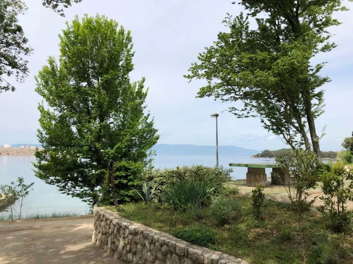 Villa Orka Omisalj Apartment