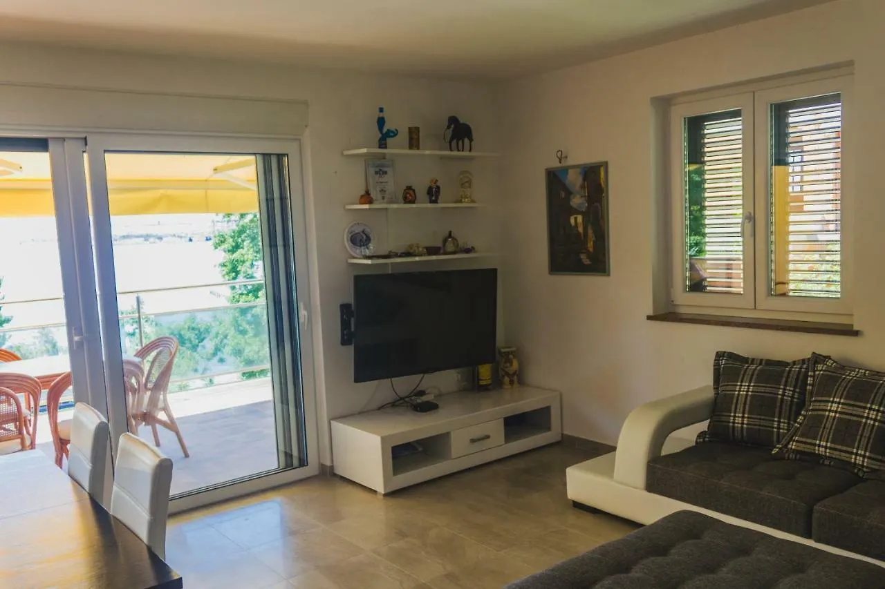 Villa Orka Omišalj 0*,